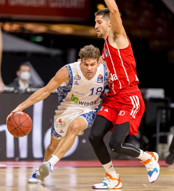 利用拜仁体 利用拜仁体