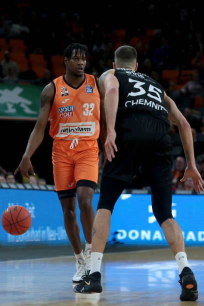 旧充满戏剧 旧充满戏剧